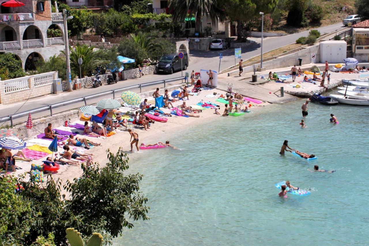 Apartments With A Parking Space Mavarstica, Ciovo - 12435 Trogir Exterior foto